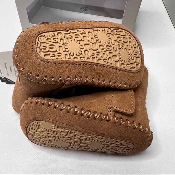 Ugg Caden Baby Bootie NIB 0-6 Months - Picture 7 of 10